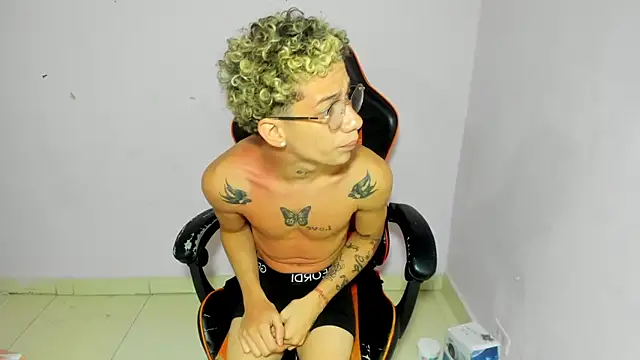 mateodeamjo online show from November 10, 9:25 am