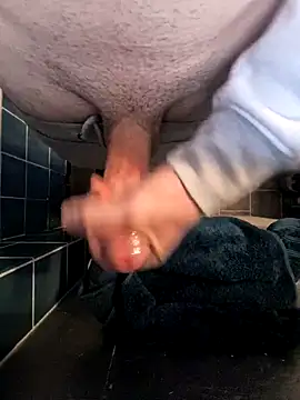 joycock8 online show from December 4, 1:51 pm