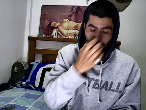 hideonbush051 online show from October 11, 9:41 pm