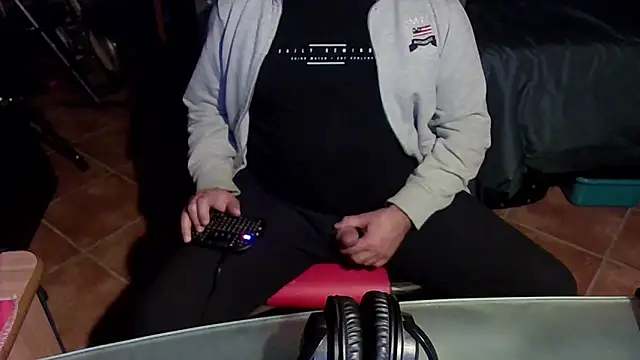 MultiOrgasmicLover online show from December 1, 11:52 pm