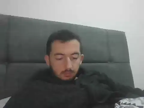 laynufff online show from December 5, 6:37 pm