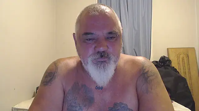 Snapshot of Newfiesausage1972 chatting on October 4, 4:34 pm Newfiesausage1972 online show from October 4, 4:34 pm