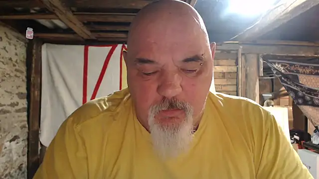 Newfiesausage1972 online show from February 15, 10:57 am