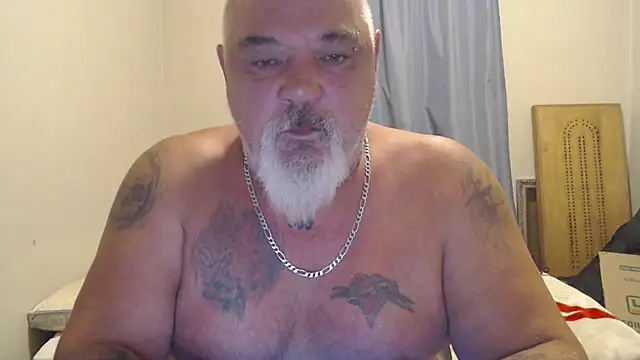 Snapshot of Newfiesausage1972 chatting on September 26, 4:37 pm Newfiesausage1972 online show from September 26, 4:37 pm