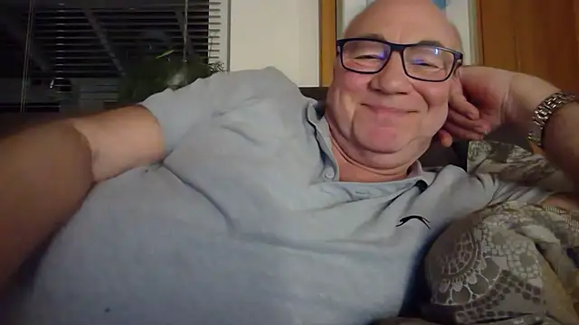 Snapshot of biggandybig chatting on January 26, 8:23 pm biggandybig online show from January 26, 8:23 pm