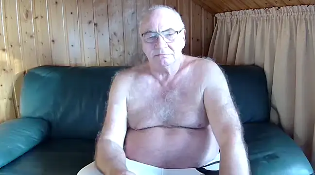 Snapshot of biggandybig chatting on February 2, 2:34 pm biggandybig online show from February 2, 2:34 pm