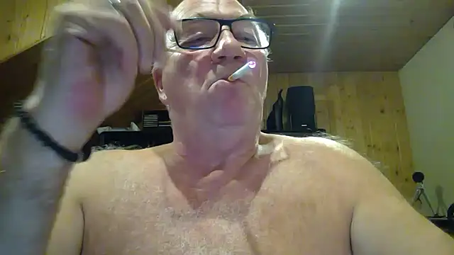 Snapshot of biggandybig chatting on September 23, 10:09 pm biggandybig online show from September 23, 10:09 pm