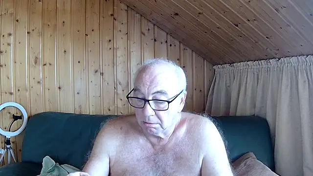 Snapshot of biggandybig chatting on January 22, 11:12 am biggandybig online show from January 22, 11:12 am