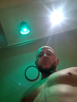 RomWoolf online show from December 12, 11:47 pm