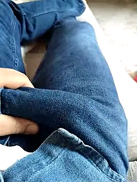 A man in public online show from April 14, 12:27 pm