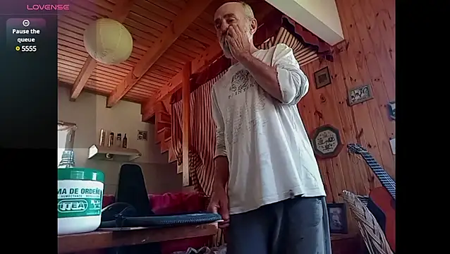 papifacu online show from March 1, 3:49 pm