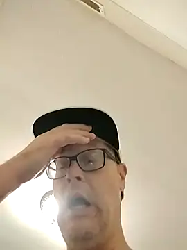 Snapshot of DARemo42O chatting on January 6, 12:46 pm DARemo42O online show from January 6, 12:46 pm