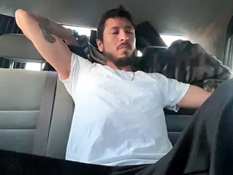 Snapshot of psil0cyb0rg chatting on October 21, 12:58 am psil0cyb0rg online show from October 21, 12:58 am