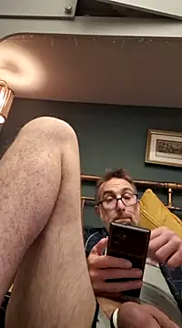 bibananaman online show from December 9, 11:30 pm