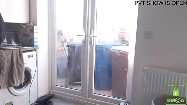 Snapshot of BritishHappyEnding chatting on September 22, 8:14 am BritishHappyEnding online show from September 22, 8:14 am