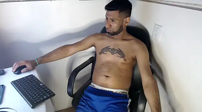 Enriblack92 online show from December 4, 6:33 am