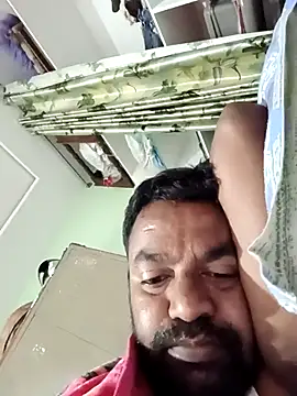 Snapshot of PVNRAO0831 chatting on September 27, 4:32 am PVNRAO0831 online show from September 27, 4:32 am