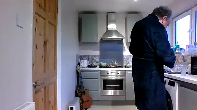 jimmybenido online show from February 19, 5:16 pm