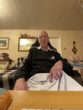 cutaboverest online show from November 26, 3:59 pm