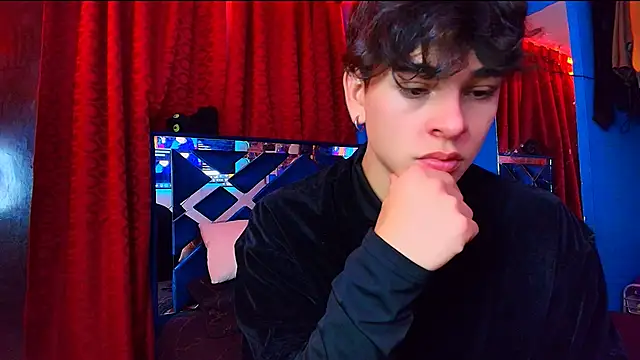 Luke Howland online show from May 28, 8:51 pm