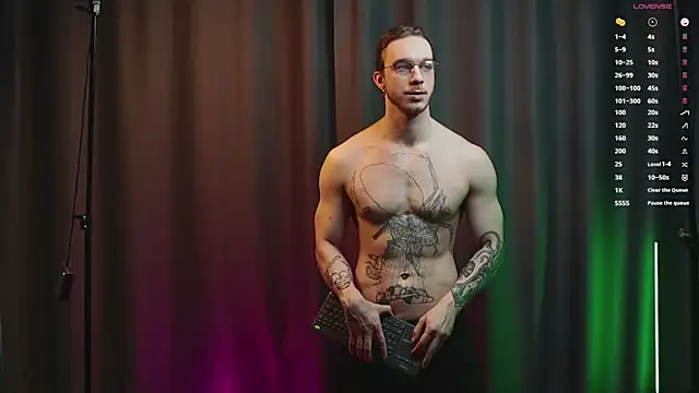 pleasure8869 online show from March 23, 7:09 am