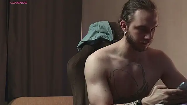 pleasure8869 online show from December 11, 4:05 pm