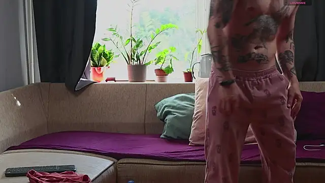 pleasure8869 online show from September 27, 1:31 pm