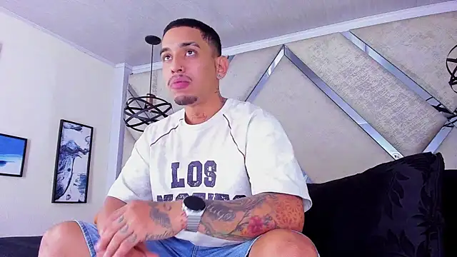 Damian09  online show from October 26, 4:14 am