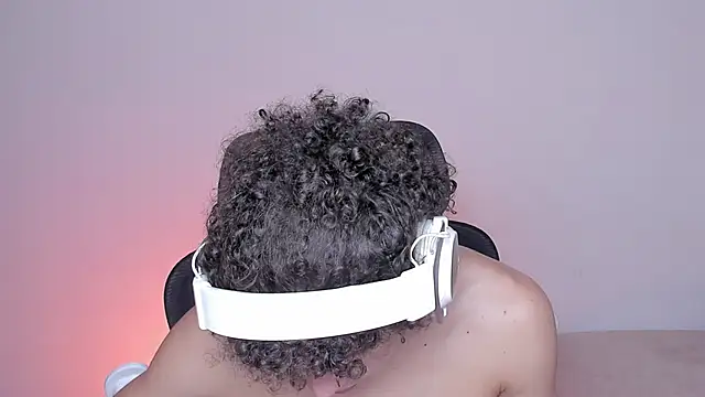 laurent nova online show from October 8, 6:40 am