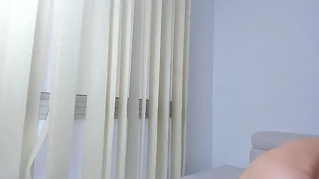 laurent nova online show from December 6, 11:22 am