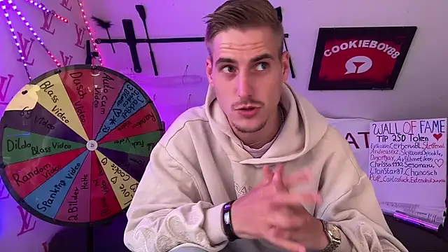 Cookieboy88 online show from June 5, 4:13 pm