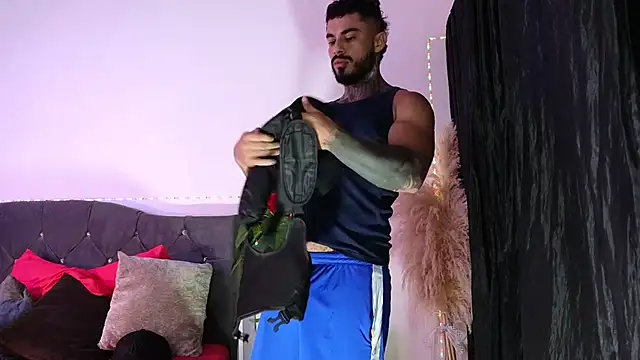 john cartter1 online show from March 20, 12:09 pm