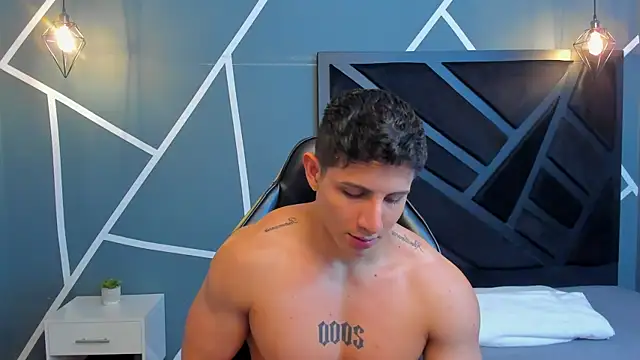 Johan Williams 07 online show from December 10, 2:57 am