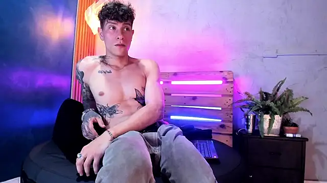 french sexx online show from January 6, 7:18 pm