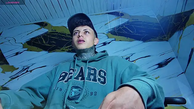 Kevin22 222 online show from February 7, 3:34 am