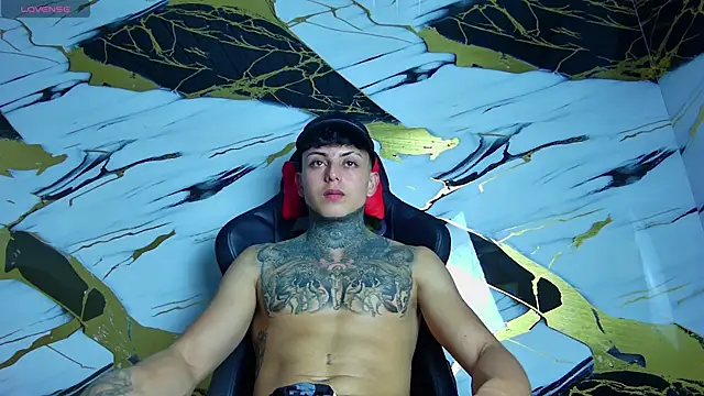 Kevin22 222 online show from February 7, 8:20 pm