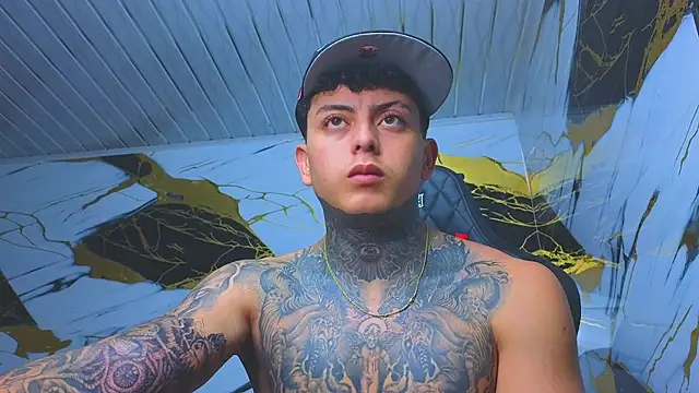 Kevin22 222 online show from November 27, 5:00 am