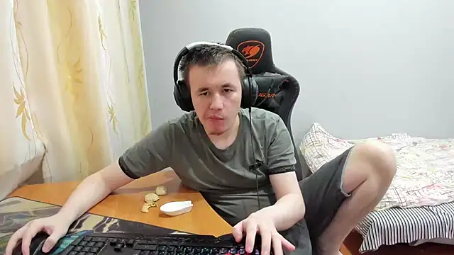 iliaskrislove online show from November 16, 4:25 am