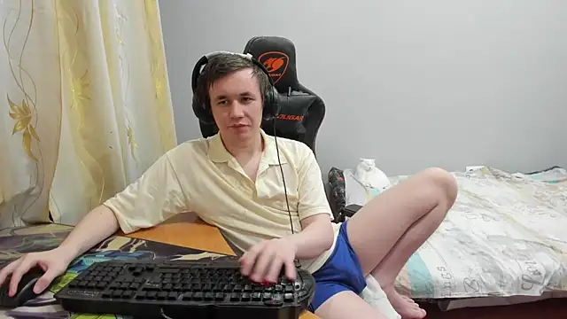 iliaskrislove online show from February 1, 7:12 pm