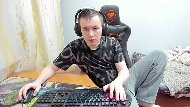 iliaskrislove online show from November 6, 12:41 pm