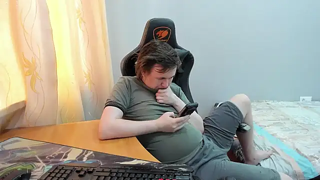 iliaskrislove online show from March 26, 4:27 am