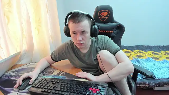 iliaskrislove online show from October 21, 9:45 am