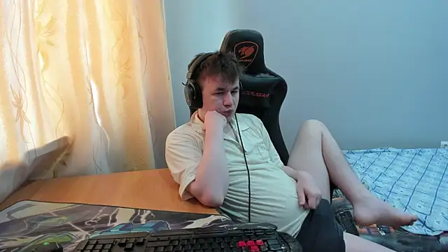 iliaskrislove online show from May 6, 5:41 am