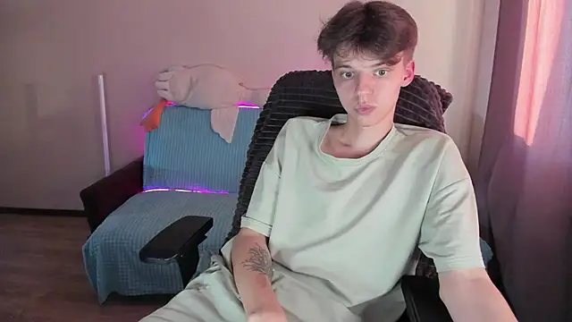 Liam sexy1 online show from September 26, 3:10 pm