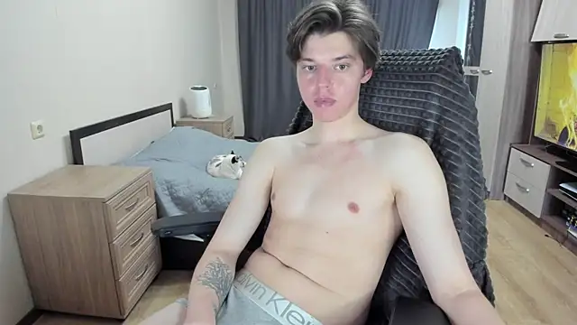 Liam sexy1 online show from April 13, 1:45 pm