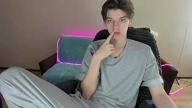 Liam sexy1 online show from December 5, 8:22 am