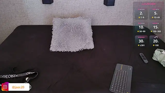 Jaor owens20 online show from March 20, 1:09 am