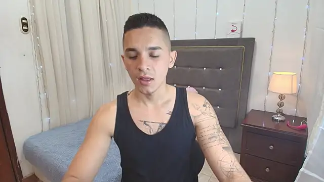 andeerr  online show from March 3, 7:45 pm