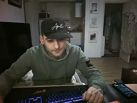 mihaimichael online show from May 5, 10:32 pm