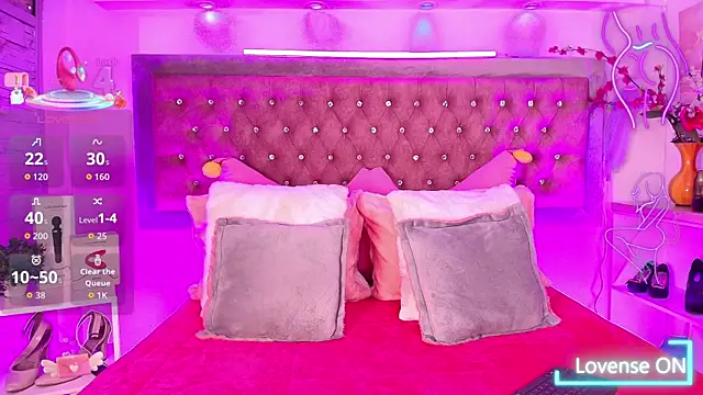 Tayzon Foxxx online show from October 5, 1:15 pm